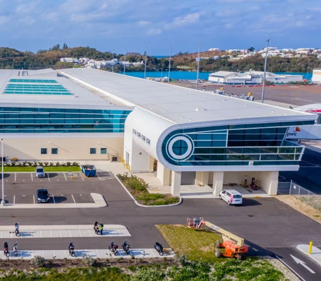 http://LF%20Wade%20International%20Airport%20in%20Bermuda.
